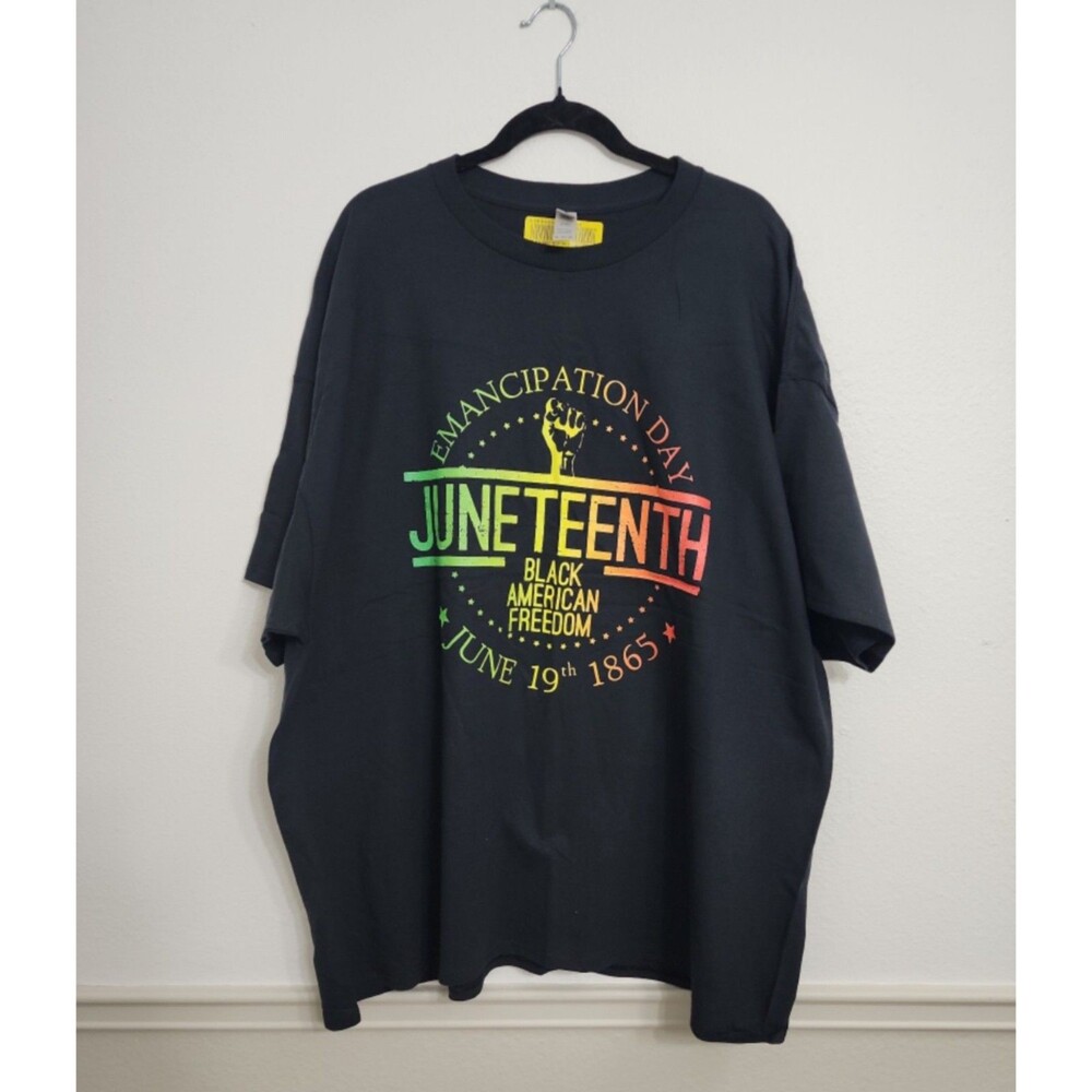 Gildan Heavy Cotton Unisex Black Juneteenth Graphic Crewneck Tee 4XL
